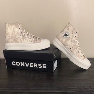 Converse Women's Tie-Dye High-Top Sneakers in Cream 7.5 225